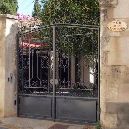 Le 26 Apartamento Nîmes Exterior foto
