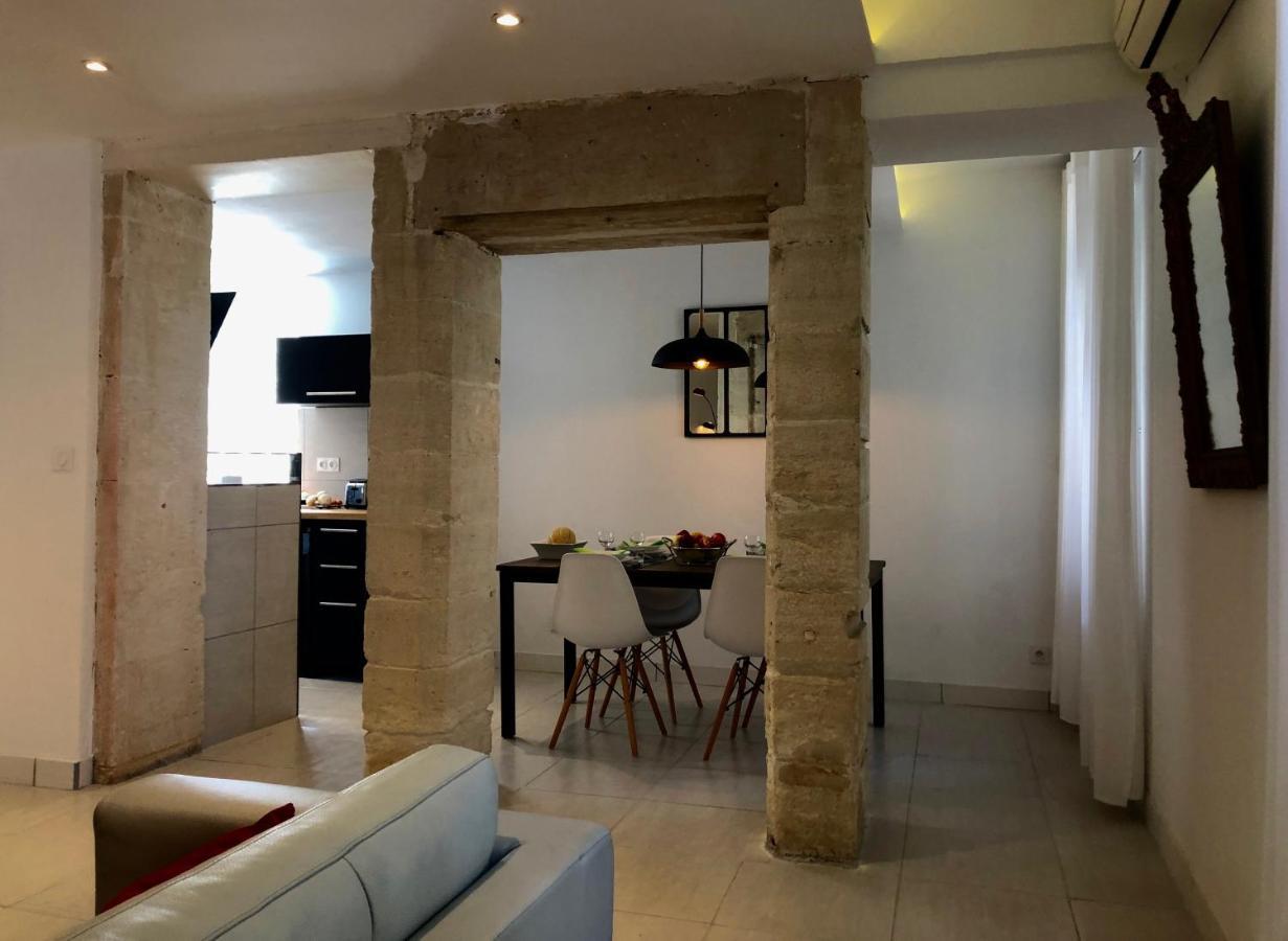 Le 26 Apartamento Nîmes Exterior foto