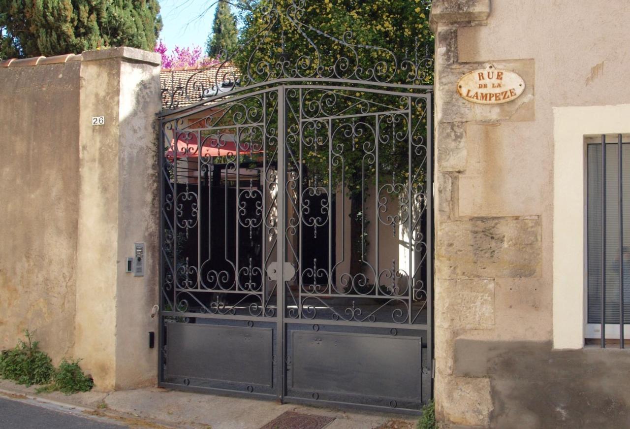 Le 26 Apartamento Nîmes Exterior foto